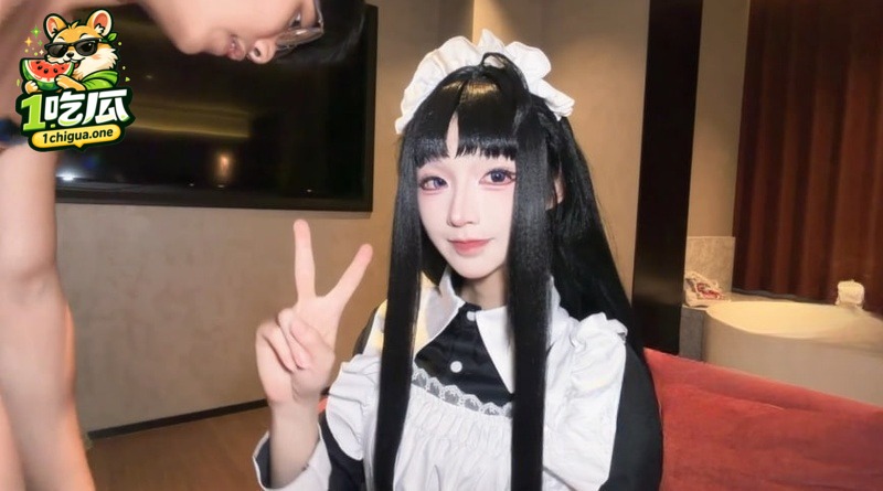 极品Ts伪娘 怡华 穿女仆装被猛干紧致后庭 被干的时候瞪着无辜的大眼睛这谁能受得了