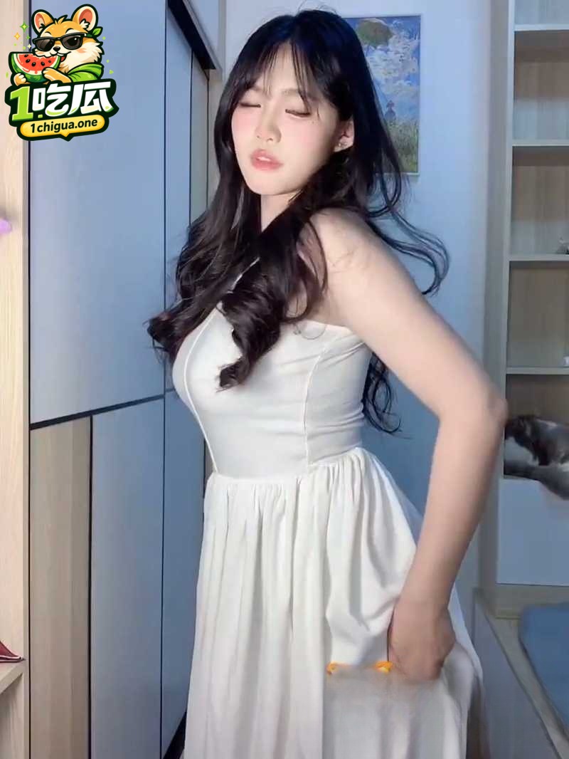 揉奶自慰与发骚淫语勾引