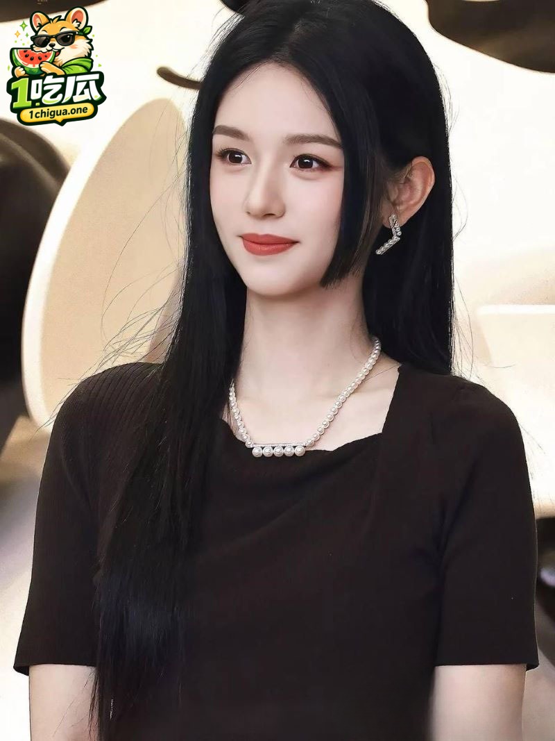 女演员 周也 与周皓崎恋情曝光 见面迫不及待上下其手 约会画面及不雅视频双双流出