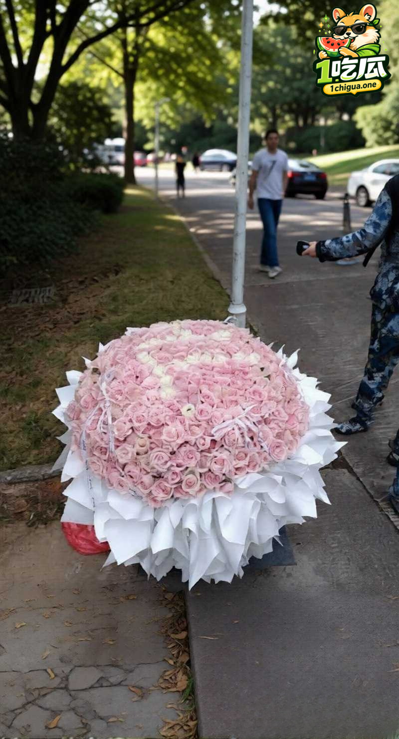池州学院 999送花事件 已婚男无缝衔接 网红锦鲤小灏 后者专约富二代尽毁三观