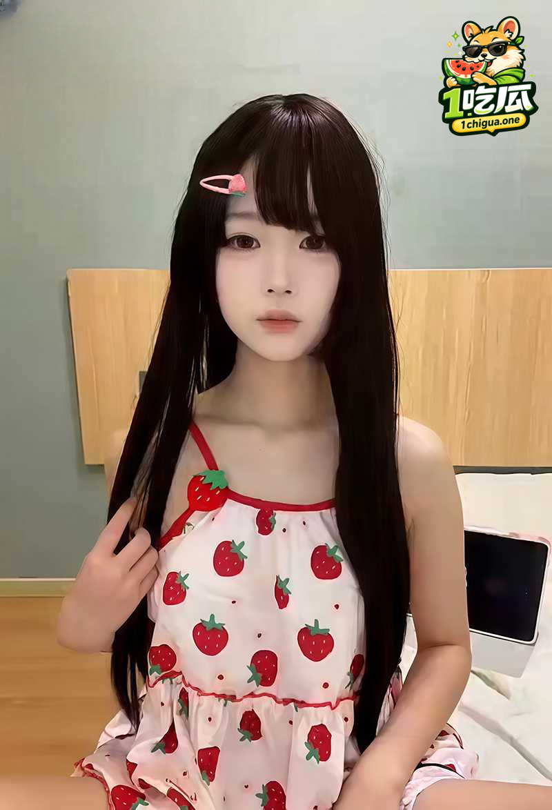 推特萝莉 小鸢宝宝 穿草莓味连衣裙自慰 白虎馒头穴被跳蛋狂虐 又乖又色强烈反差