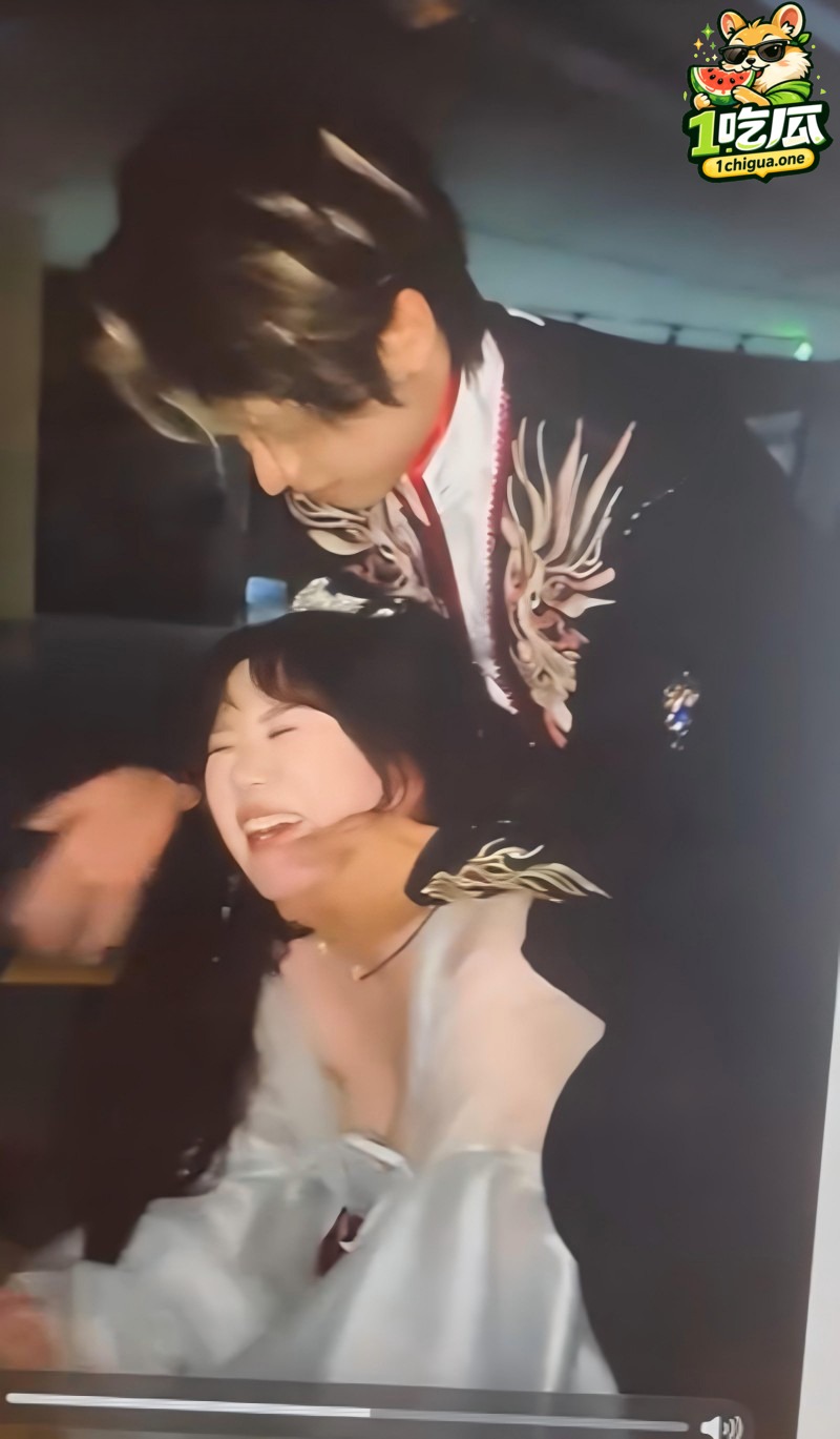沈阳有鲤剧本杀 不雅视频曝光 NPC强吻贴身挑逗 难道这就是传说中的鸭店