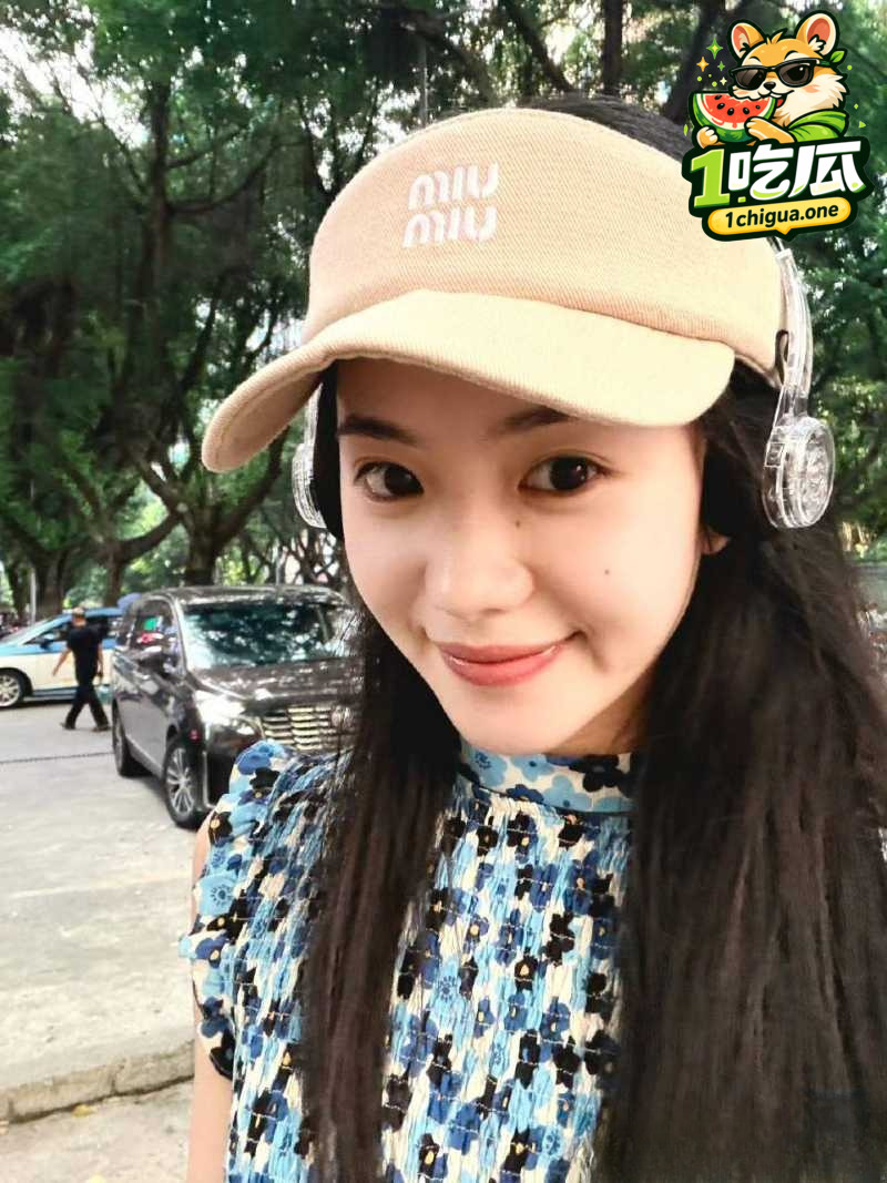 女艺人 韩沛颖 直播怒曝 刘浩存 上位史 早年为成名陪睡张艺谋 调教视频流出瞬间震惊全网