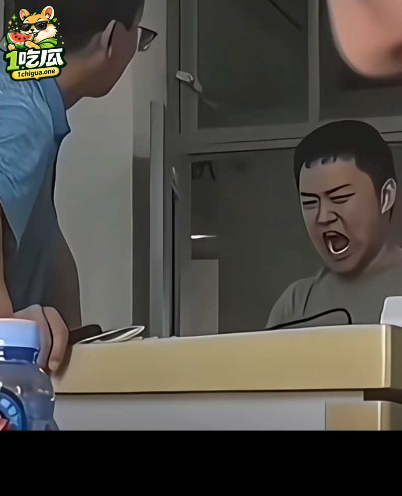 上海第二工业大学 杀哥 上课迟到暴怒砸门吼叫 连喊杀杀杀 老师被迫停课道歉
