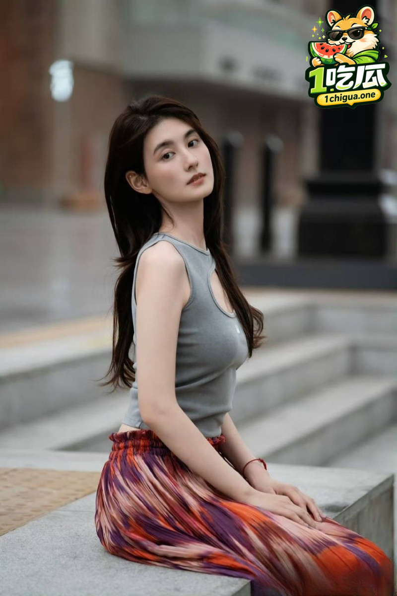 女艺人 韩沛颖 直播怒曝 刘浩存 上位史 早年为成名陪睡张艺谋 调教视频流出瞬间震惊全网