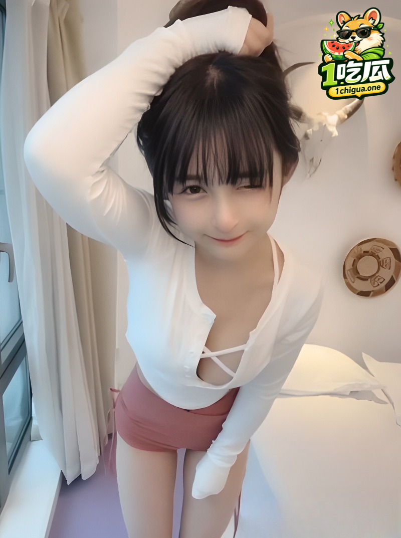 巨乳展示创可贴诱惑