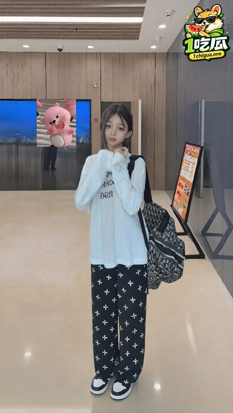 抖音网红 isa 擦边搞暧昧背刺朋友 带粉丝网暴路人 开房手冲黑料全曝光